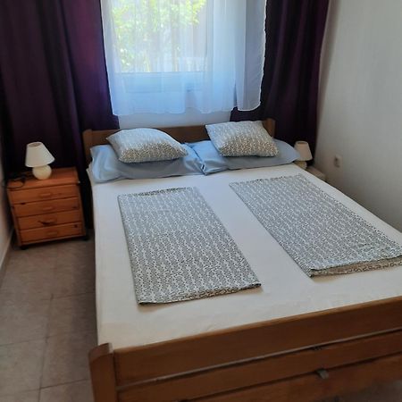 Apartments Matkovic Vir Luaran gambar
