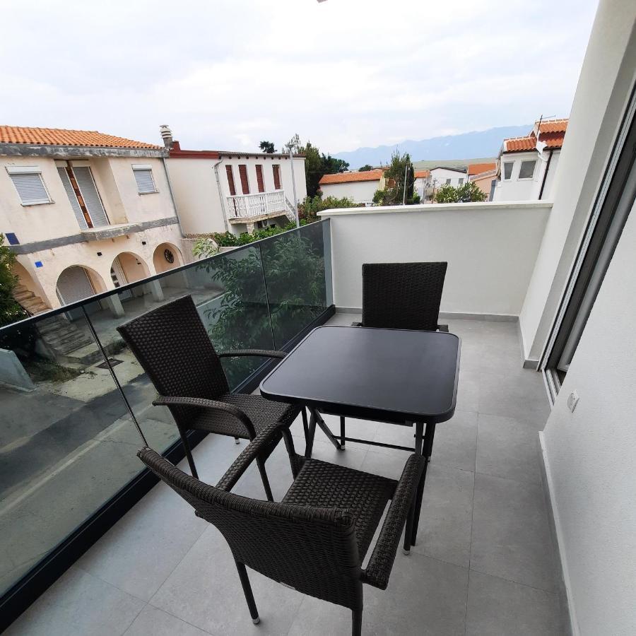 Apartments Matkovic Vir Luaran gambar
