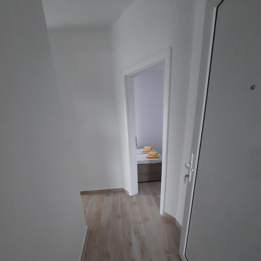 Apartments Matkovic Vir Luaran gambar