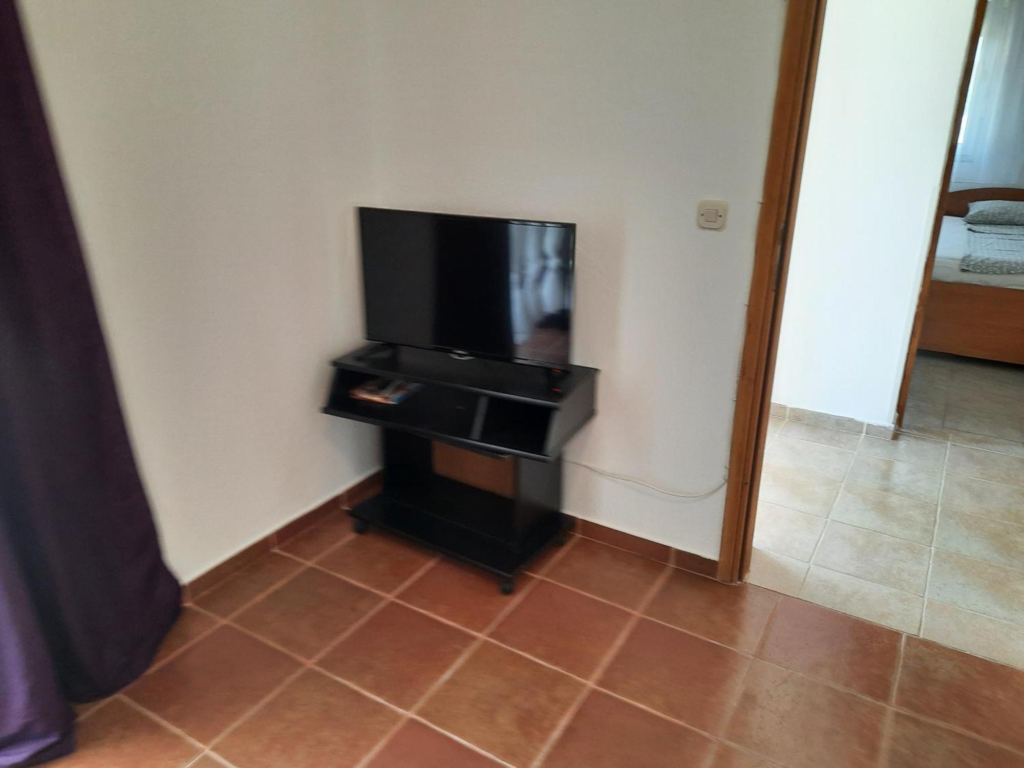 Apartments Matkovic Vir Luaran gambar
