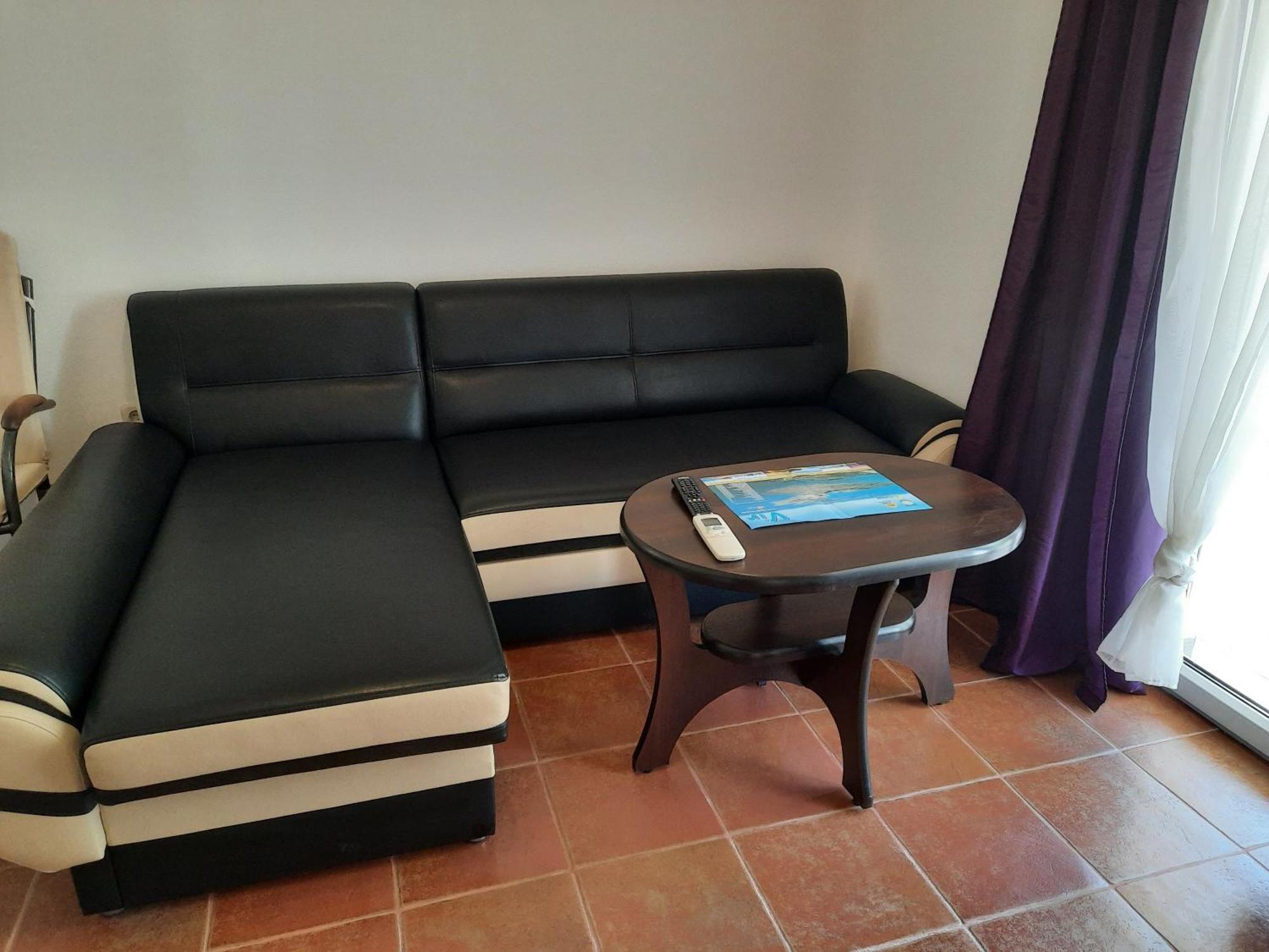 Apartments Matkovic Vir Luaran gambar