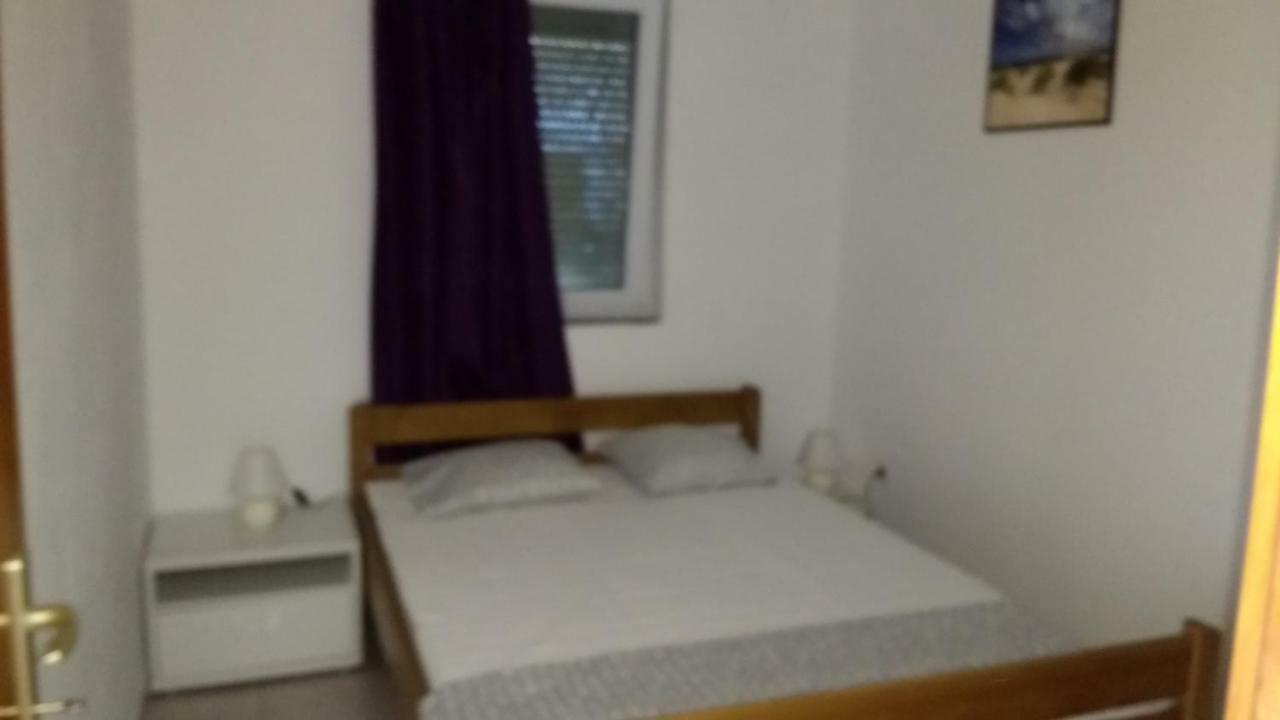 Apartments Matkovic Vir Luaran gambar